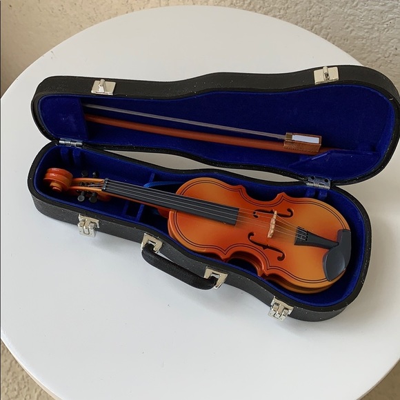 American Girl Other - VIOLIN DOLL TOY SET